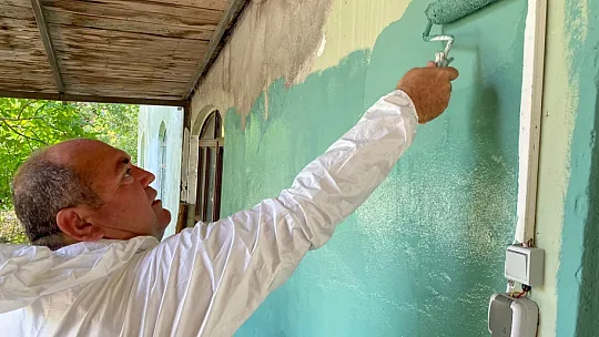 CHP'Lİ DEMİR, GENÇLERLE CAMİ BOYADI