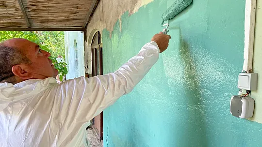 CHP'Lİ DEMİR, GENÇLERLE CAMİ BOYADI