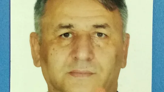 UZUNER'İN MASASI ÇİÇEKLERLE DONATILDI 