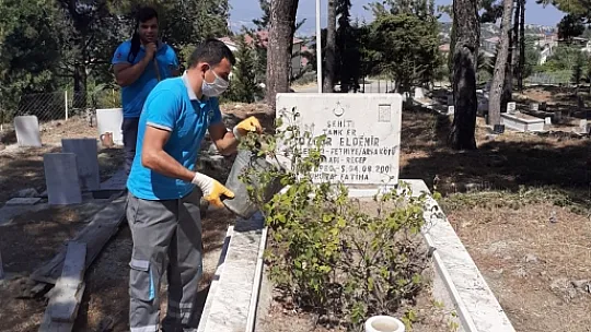 17 Şehidimizin Mezarlıklarında Temizlik Ve Bakım İşlemi Yapıldı