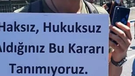 'Hukuka aykırı olarak askıya alınmıştır'