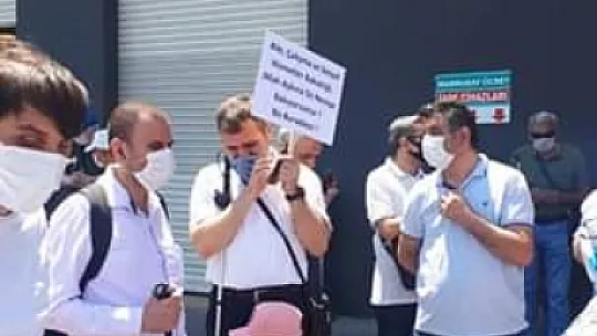 'Hukuka aykırı olarak askıya alınmıştır'