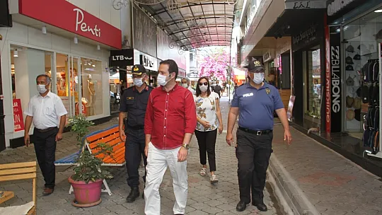 Fethiye'de maske ve sosyal mesafe denetimi