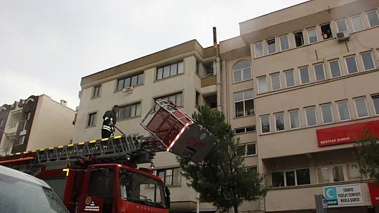 YERİNDEN ÇIKAN BACA KORKU SAÇTI
