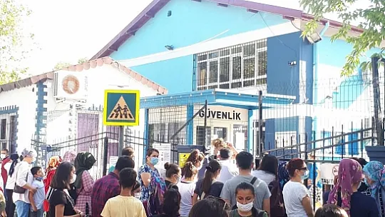 FETHİYE'DE DE BURSLULUK SINAVI TAMAMLANDI