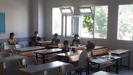 FETHİYE'DE DE BURSLULUK SINAVI TAMAMLANDI