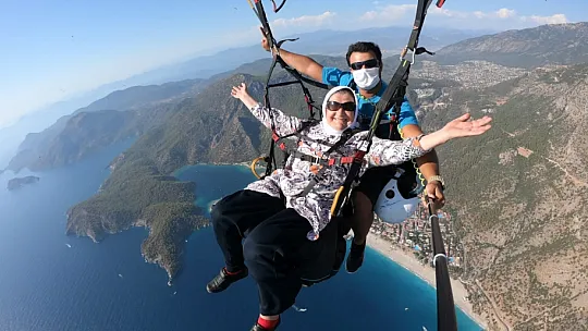 UÇTU UÇTU DÜRİYE NİNE UÇTU