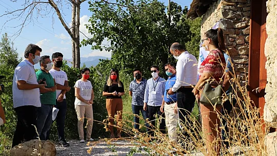 SEYDİKEMER'DE TARİHİ SARNIÇLAR VE HANLAR İNCELENDİ