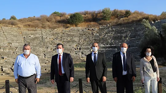 MUĞLA VALİSİ SEYDİKEMER'E HAYRAN KALDI