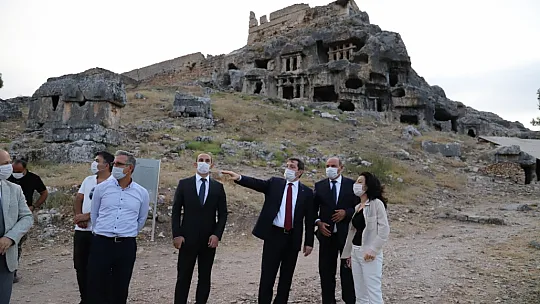 MUĞLA VALİSİ SEYDİKEMER'E HAYRAN KALDI