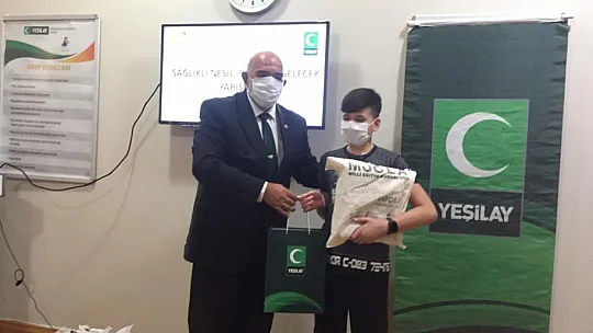 YEŞİLAY SAĞLIKLI GELECEK YARIŞMASI ÖDÜLLERİ VERİLDİ