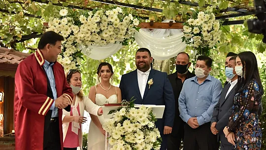 29 ülkeden 151 yabancı Fethiye'de evlendi