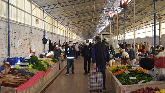 Fethiye Emniyeti'nden korona denetlemesi