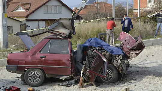 Seydikemer'de feci kaza:2 ölü 3 yaralı