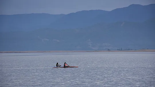 Ezeli rekabet kürek yarışlarında yaşandı