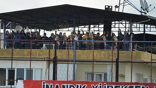 Şimşekler, galibiyeti kaçırdı 1-1