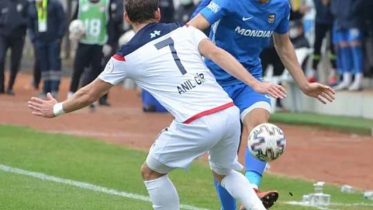 Şimşekler, galibiyeti kaçırdı 1-1