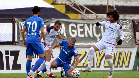 Şimşekler, galibiyeti kaçırdı 1-1