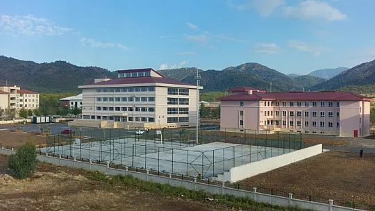 Mesleki Teknik Anadolu Lisesi yeni binasında