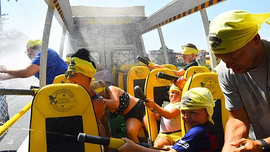 Uysal, 'Seyahat acentelerine özel destek şart'