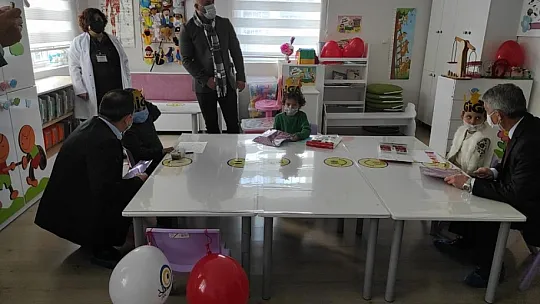 İlçe Başkanı Öztürk açılan okulları ziyaret etti