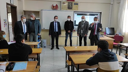 İlçe Başkanı Öztürk açılan okulları ziyaret etti