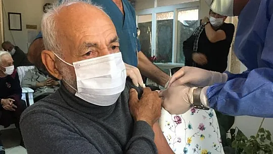 Aile, Çalışma ve Sosyal Hizmetler İl Müdürlüğü'nde 2. doz aşılar tamamlandı