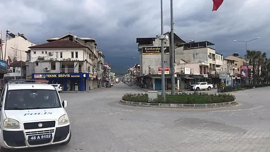 Seydikemer'de kısıtlamaya uymayanlara ceza yağdı