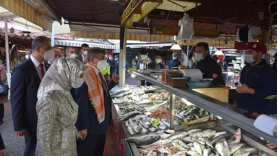 Davutoğlu, STK'ların sorunlarını dinledi