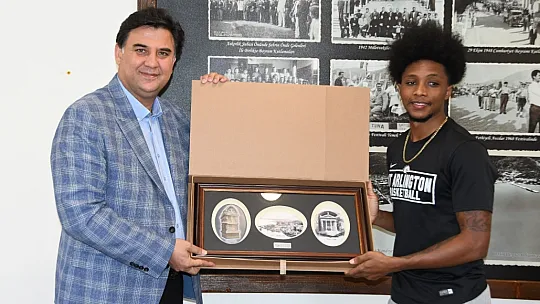 Erıck Neal tedavi için Amerika'ya gidiyor