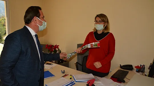 İlçe Başkanı Öztürk emekçi kadınları ziyaret etti
