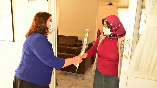 İlçe Başkanı Öztürk emekçi kadınları ziyaret etti