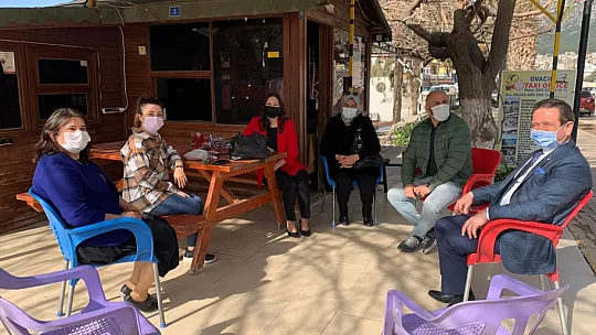İlçe Başkanı Öztürk emekçi kadınları ziyaret etti