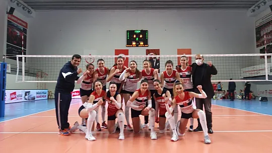 Fethiye'nin Sultanları playoffa galibiyetle başladı 3-0