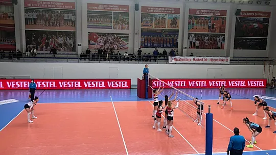 Fethiye'nin Sultanları playoffa galibiyetle başladı 3-0