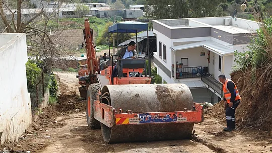 İki yılda 14 bin 250 metre yağmur suyu hattı döşendi