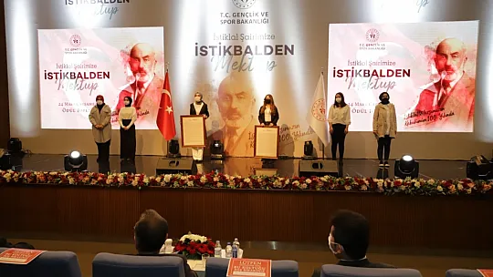Funda Parlak Türkiye üçüncüsü oldu