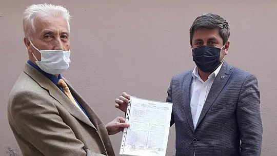 İlçe Başkanı Yılmaz mazbatasını aldı 