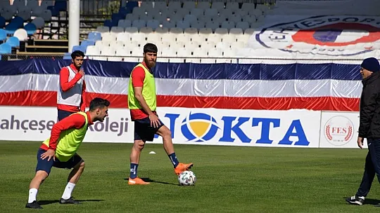 Fethiyespor'da İskender'un hazırlıkları sürüyor