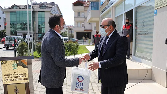 Seydikemer'de kitap kurtları ödüllendirildi