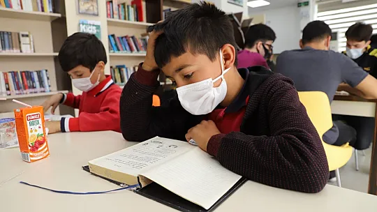 Seydikemer'de kitap kurtları ödüllendirildi