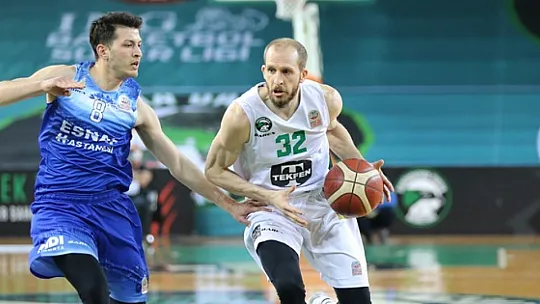 Basketbolda ligin dibi kaynıyor