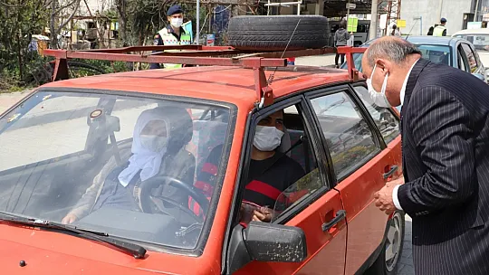 Başkan Otgöz, yaya şeridini kırmızıya boyadı