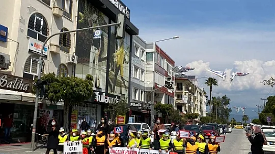 Miniklerden farkındalık etkinlikleri