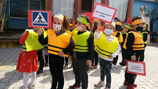 Miniklerden farkındalık etkinlikleri