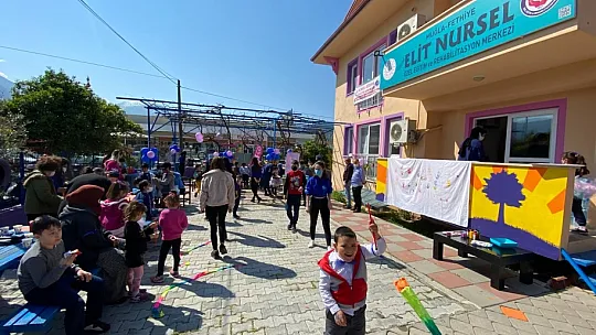 Elit'te Otizm Farkındalık coşkusu