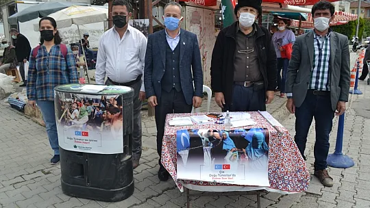 Gelecek Partisi Uygur Türkleri için imza kampanyası düzenlendi 