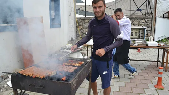 Fethiyespor'da Kütahyaspor maçı öncesi piknik 