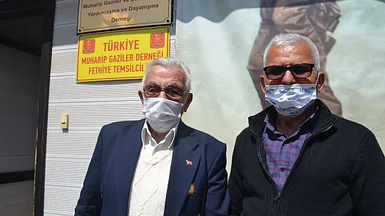 Gazilerde bayrak değişimi 