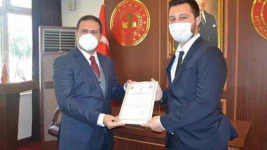 Kaymakam Fırat'tan polislere başarı belgesi